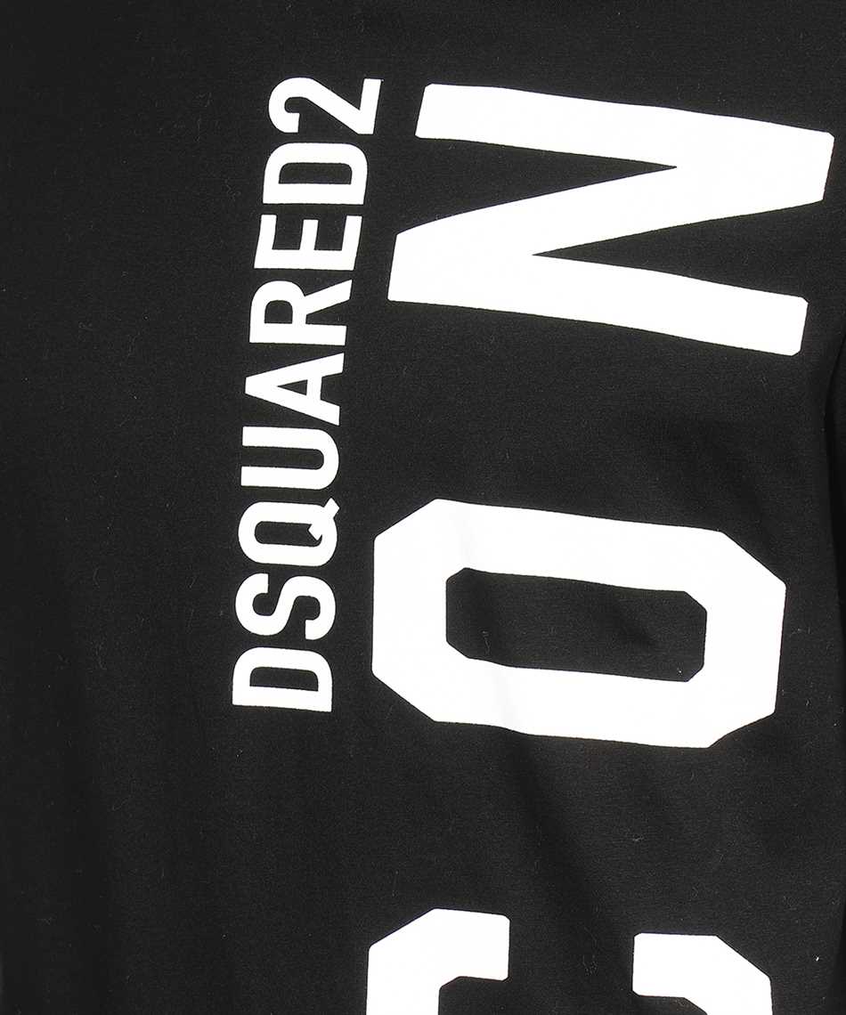 DSQUARED2 DOWN LOGO PRINT T-SHIRT IN BLACK