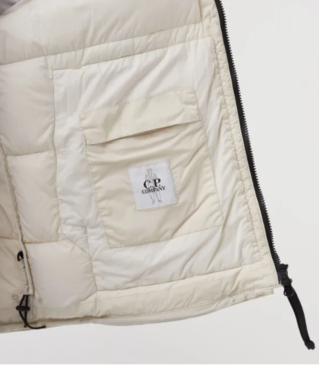 C.P. COMPANY NYCRA-R DOWN JACKET SANDSHELL