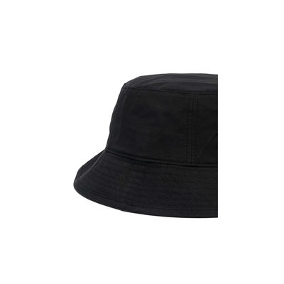 CP COMAPNY FLATT NYLON BUCKET HAT IN BLACK